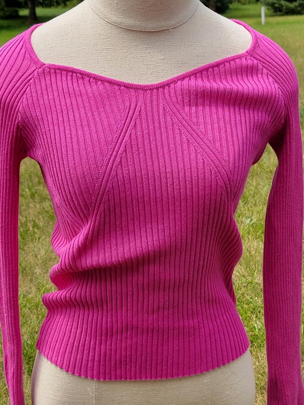 Women’s Off-the-Shoulder Ribbed & Fitted Sweater - Hot Pink Size XS - Picture 4 of 6